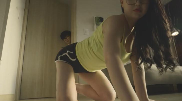 sex mb thủ dâm Lên đỉnh với bà xã dâm vú mới bơm